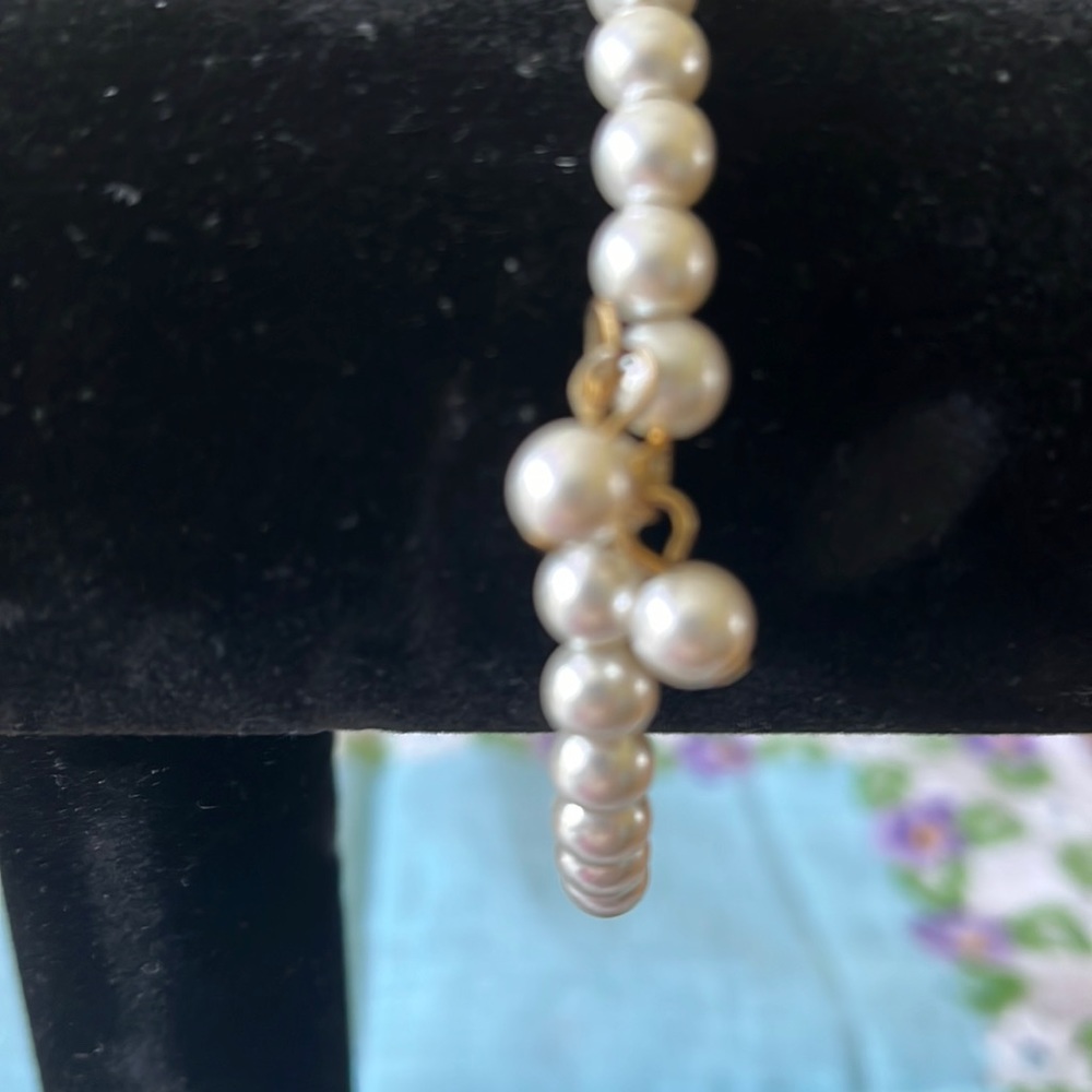 Pearl bracelet memory wire adjustable dangle pearls